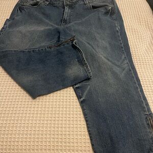 Calvin Klein women’s ultimate skinny Denim Jeans with ankle zip EUC Size 18W